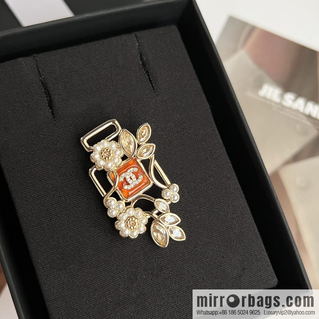 New ☑️ CHANEL Chanel double c pink diamond pearl flower brooch