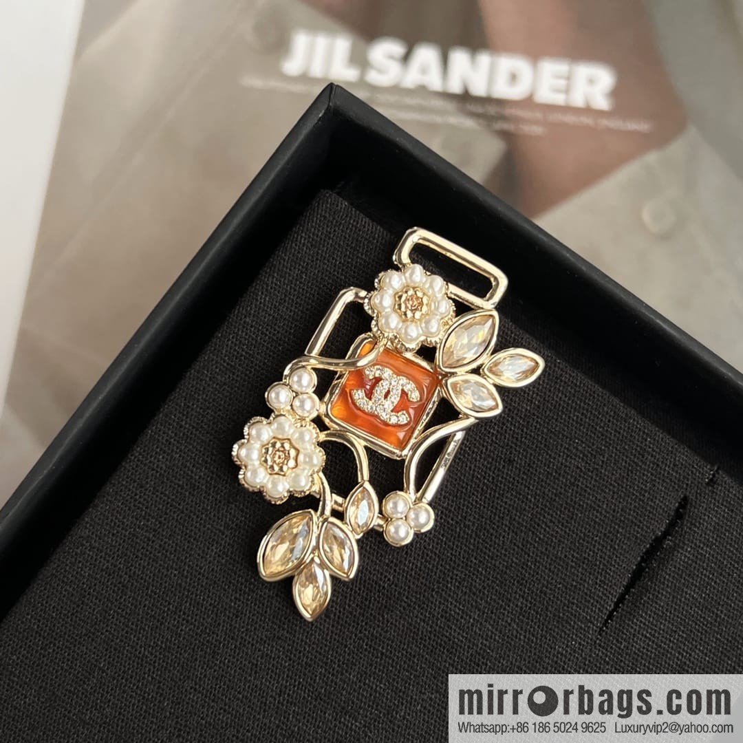 New ☑️ CHANEL Chanel double c pink diamond pearl flower brooch