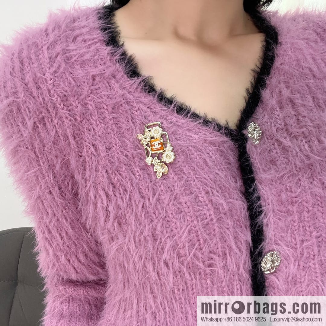 New ☑️ CHANEL Chanel double c pink diamond pearl flower brooch
