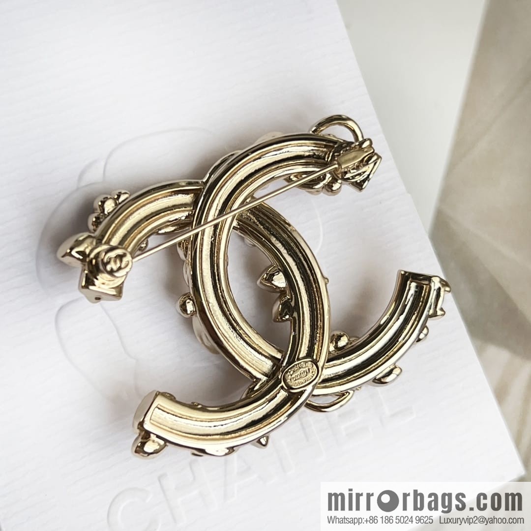 New ☑️ CHANEL Chanel double c pink diamond pearl flower brooch