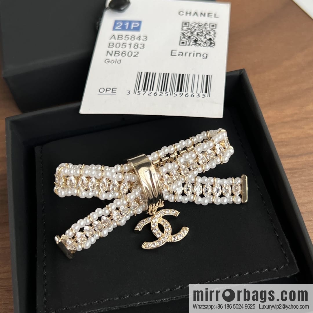 New ☑️ Chanel double c bow pearl brooch