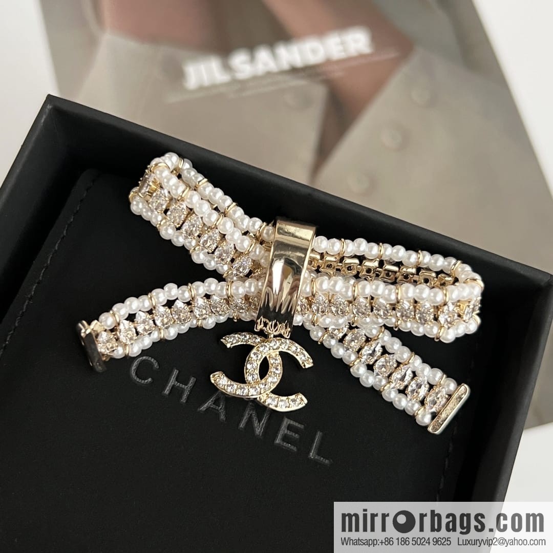 New ☑️ Chanel double c bow pearl brooch