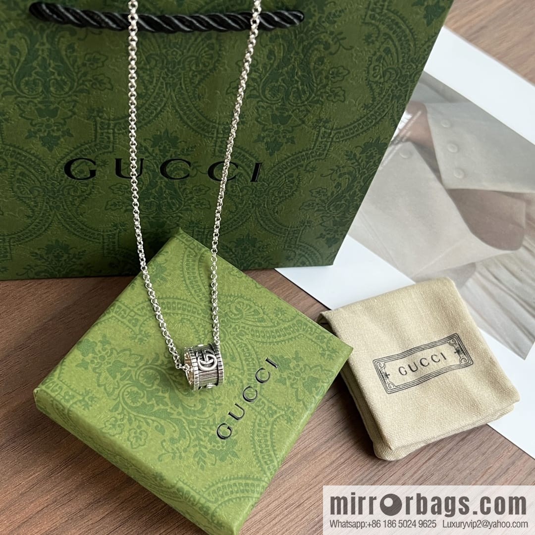 New Gucci Gucci His & Hers double G ring necklace