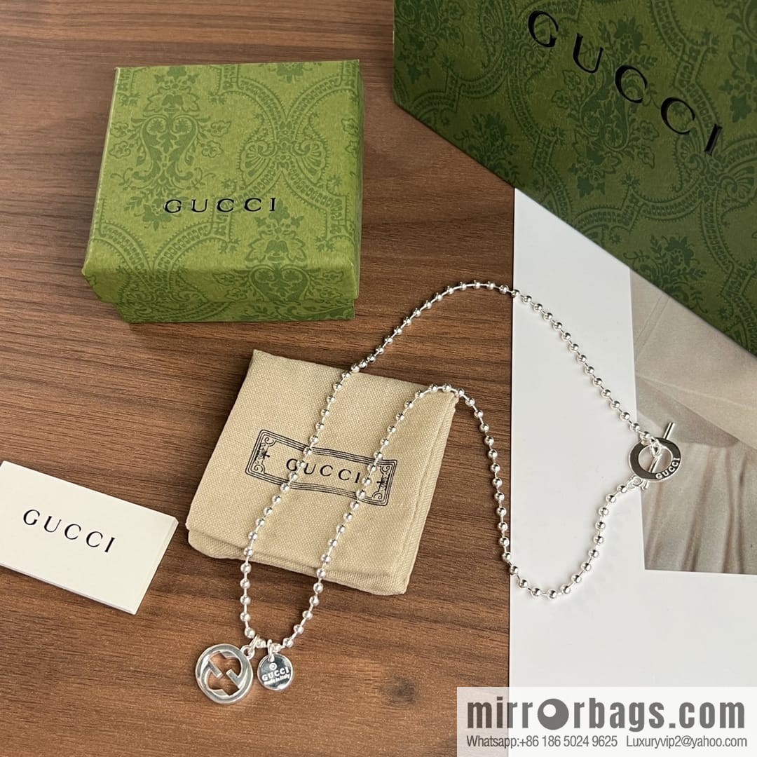 Gucci His & Hers double G round necklace