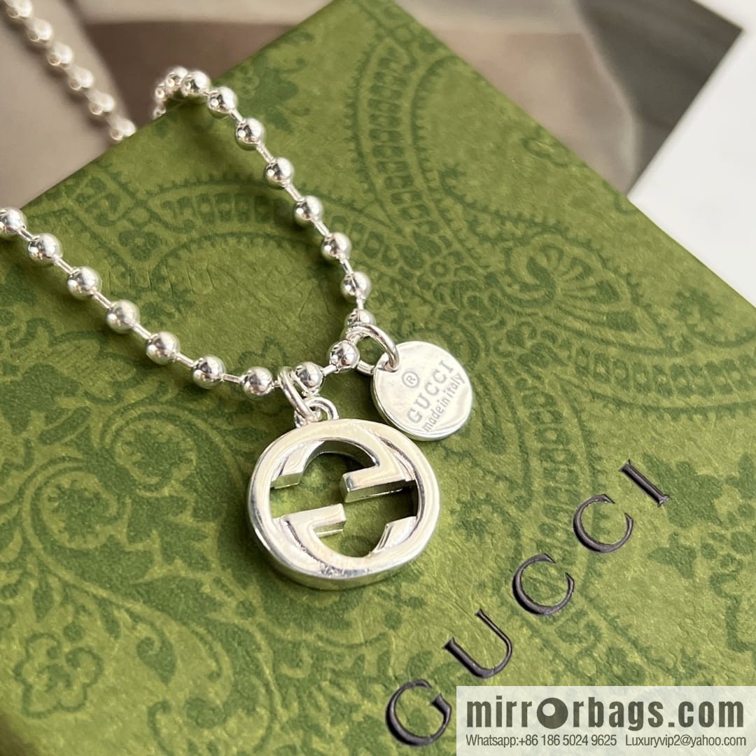 Gucci His & Hers double G round necklace