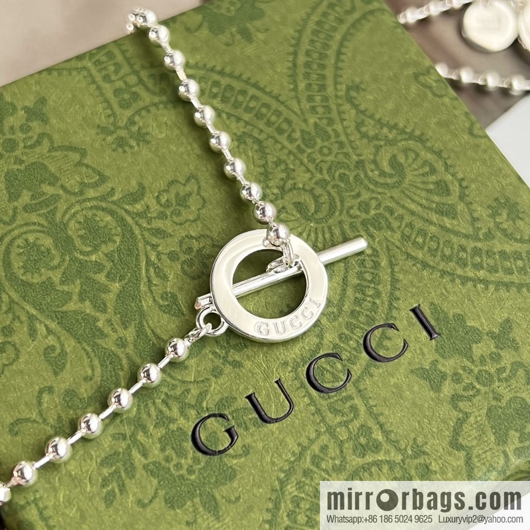 Gucci His & Hers double G round necklace