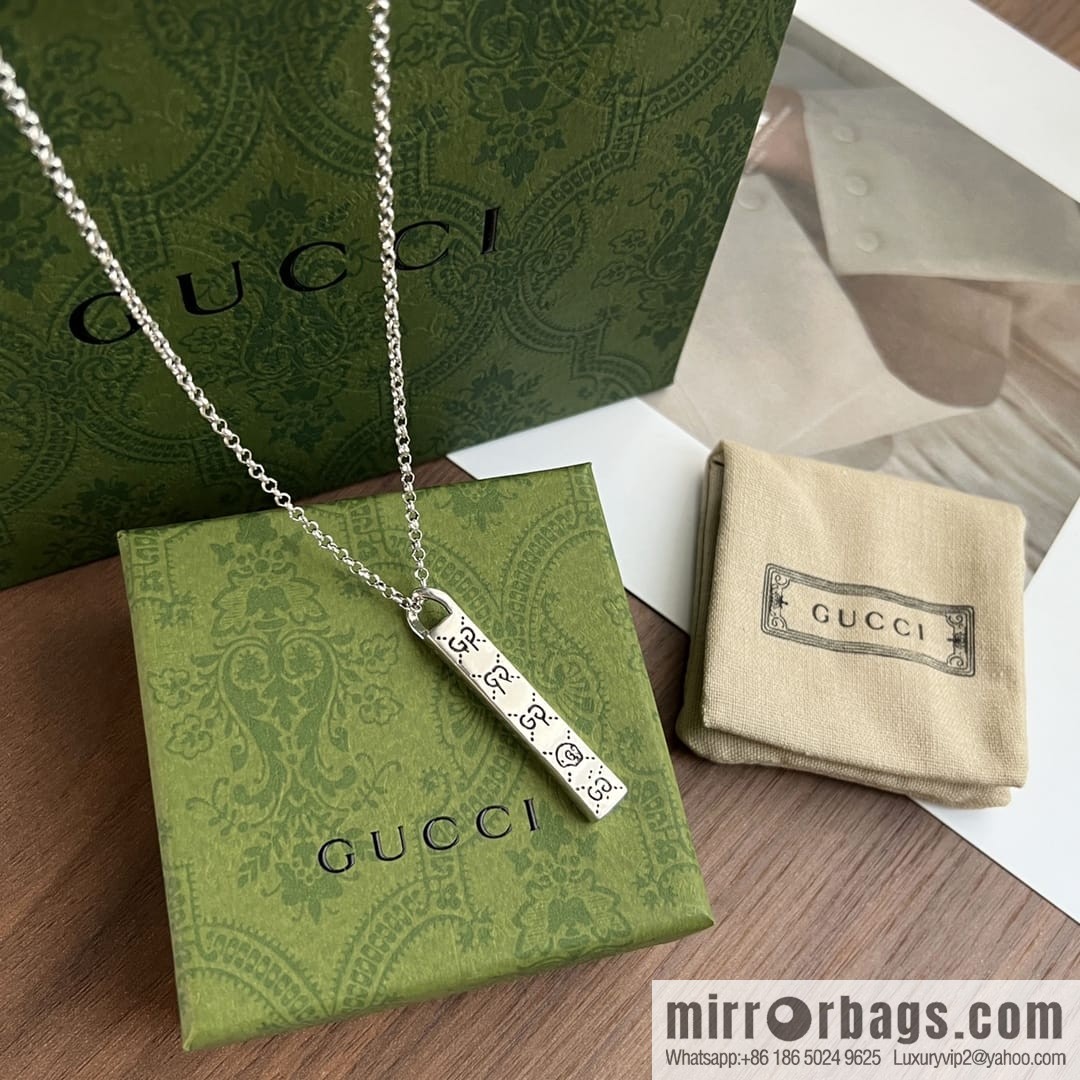 New Gucci Gucci His & Hers double G skull head strip necklace