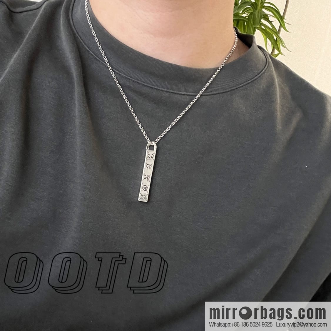 New Gucci Gucci His & Hers double G skull head strip necklace