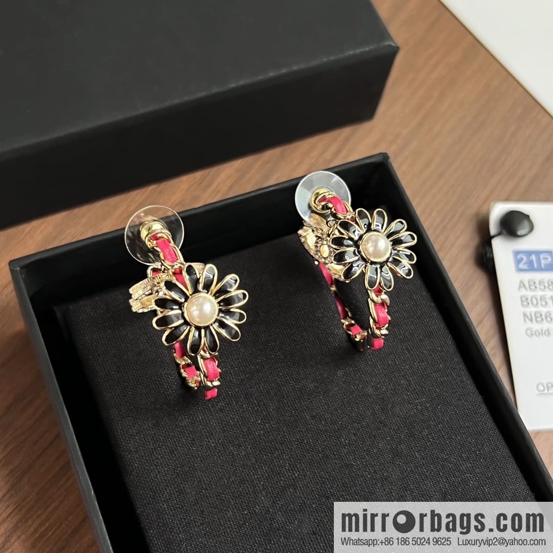 New ☑️ CHANEL Chanel double c semi-round red leather rope stud earrings