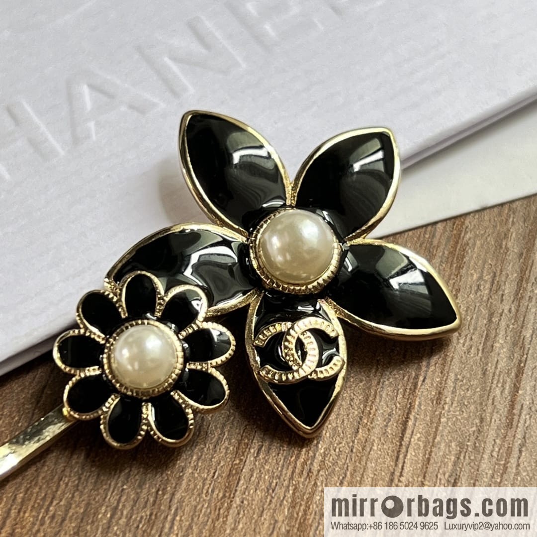 New ☑️ CHANEL Chanel double c black flower hairpin hairpin