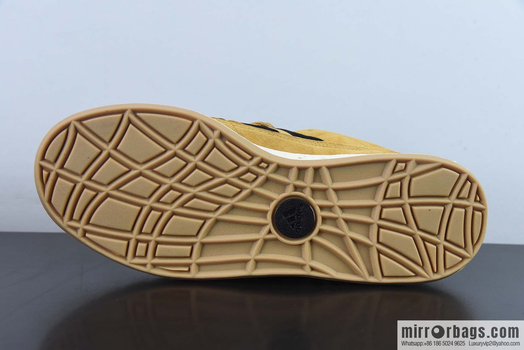JZCFF AD Adimatic Low Matic series low-top Vintage shark bread shoes sports and leisure skateboard shoes, item number: HQ3935