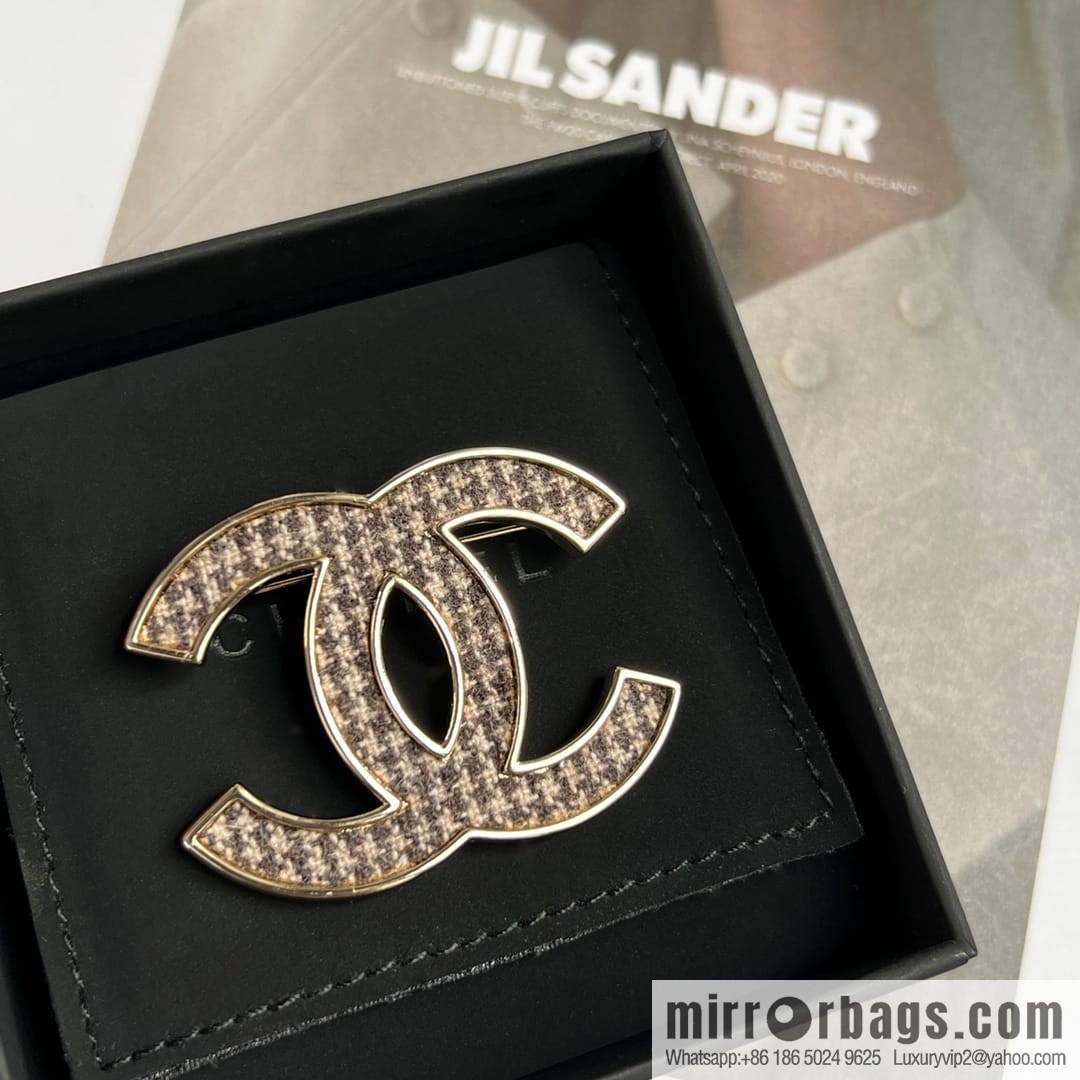 New ☑️ Chanel double c plush brooch