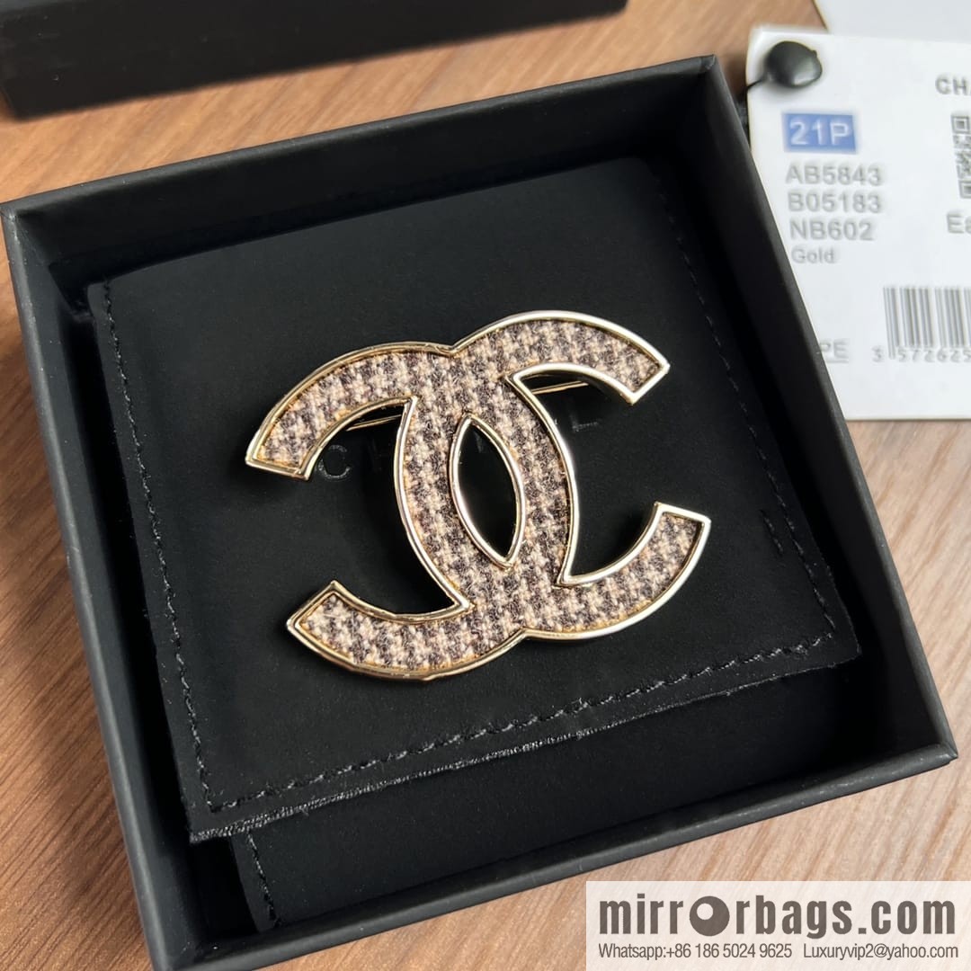 New ☑️ Chanel double c plush brooch