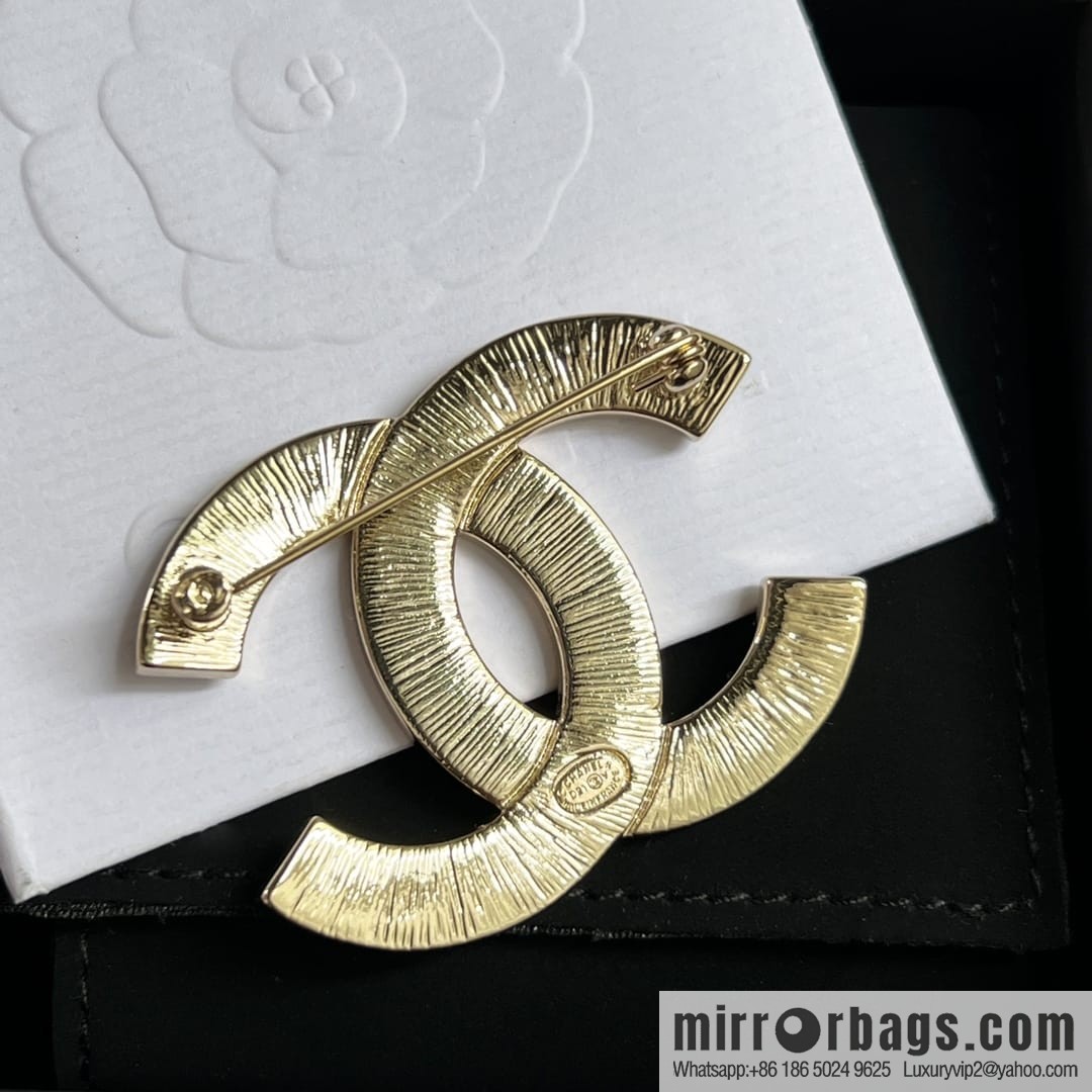 New ☑️ Chanel double c plush brooch