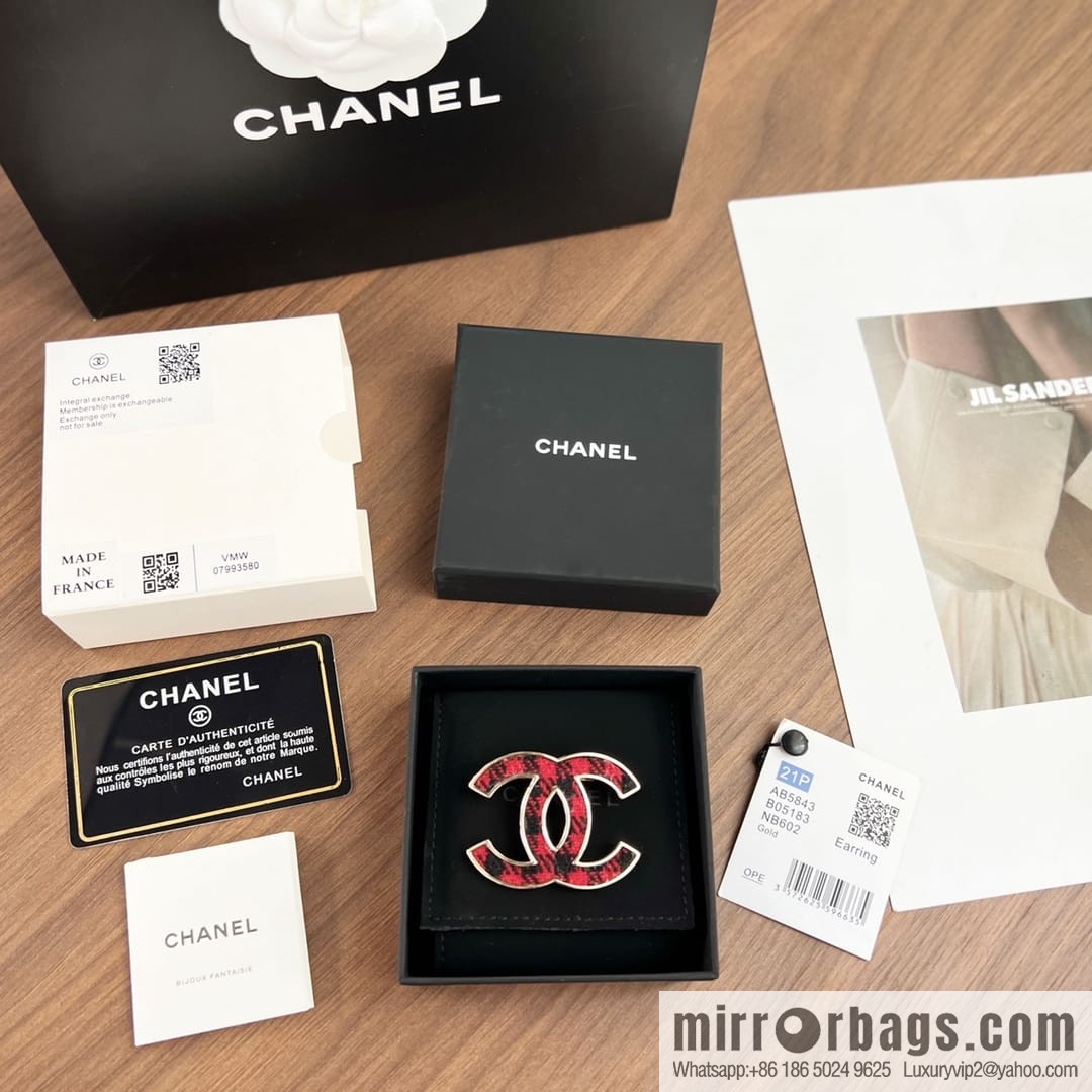 New ☑️ Chanel double c plush brooch