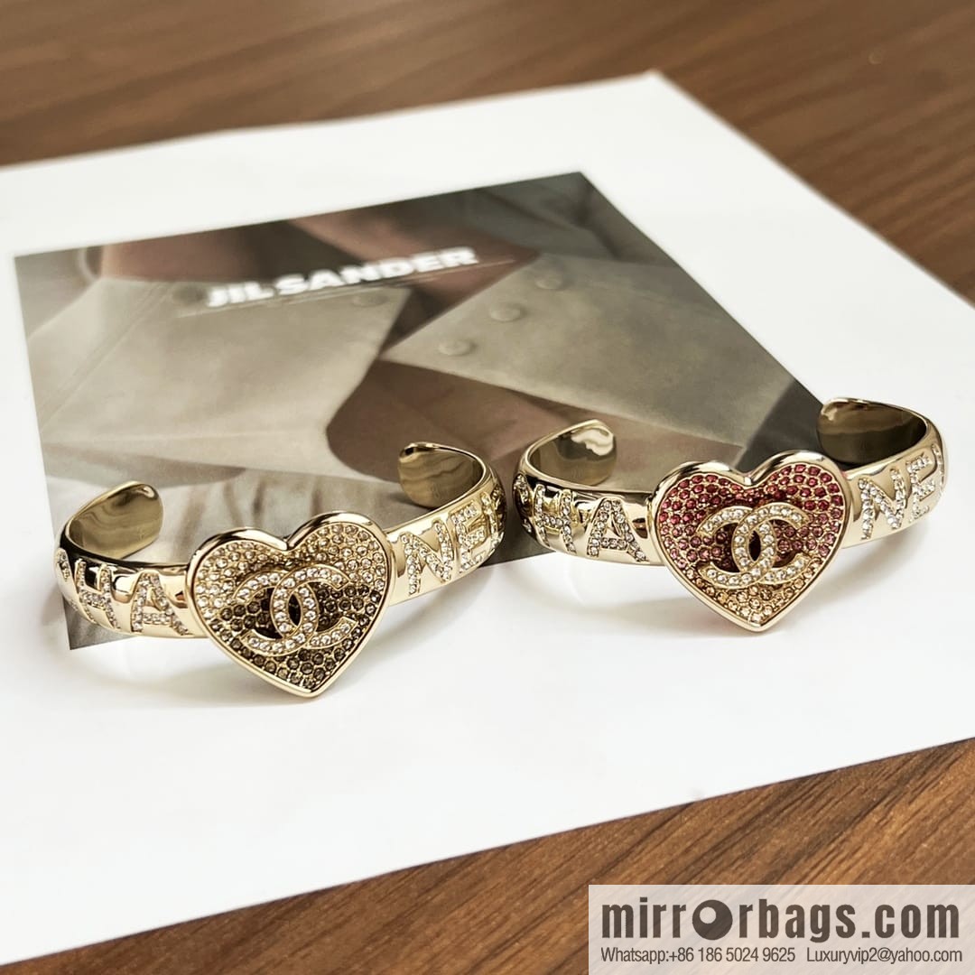 New ☑️ CHANEL Chanel Double C Full Diamond Love Peach Heart Opening Bracelet