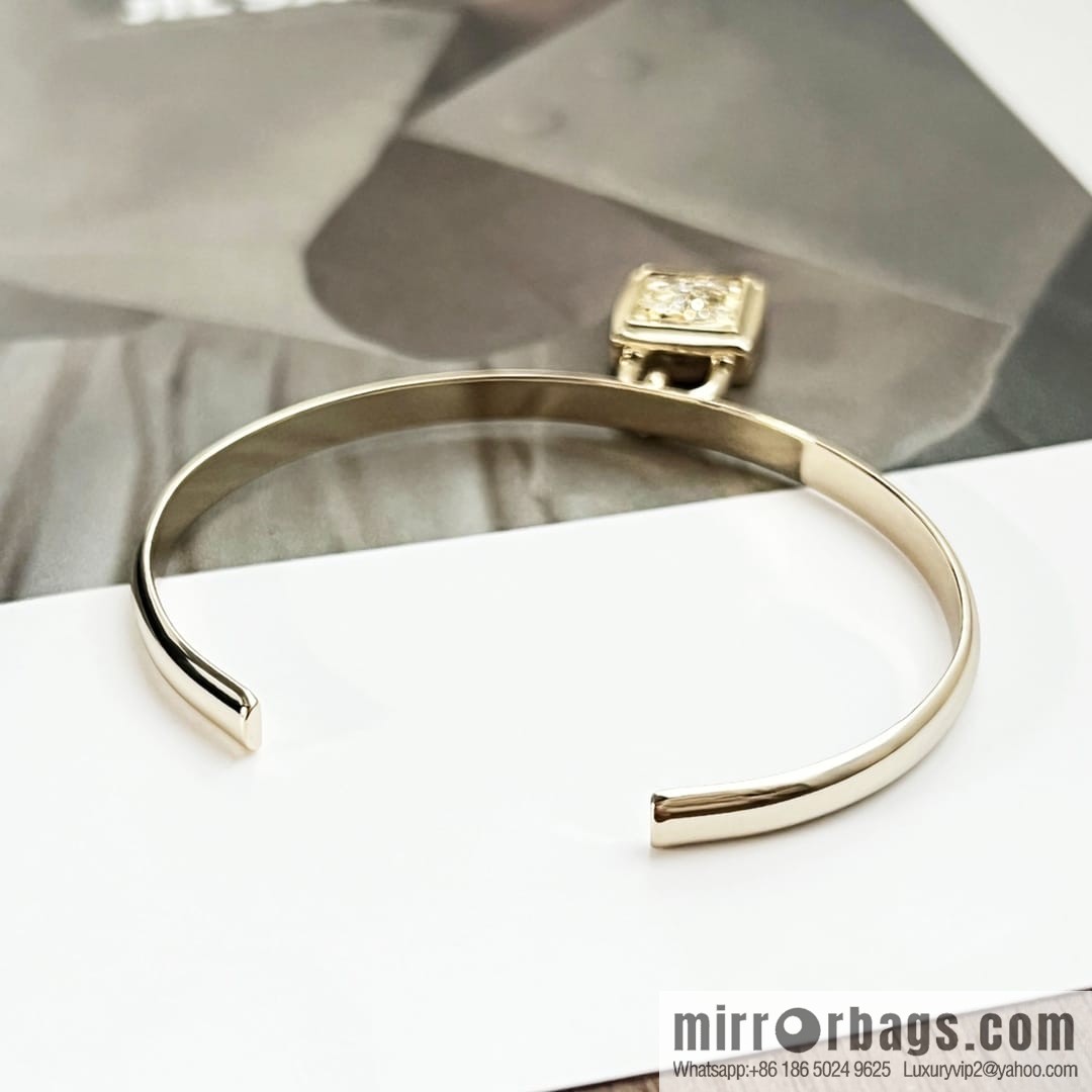 New ☑️ CHANEL Chanel Double C Lock Opening Bracelet