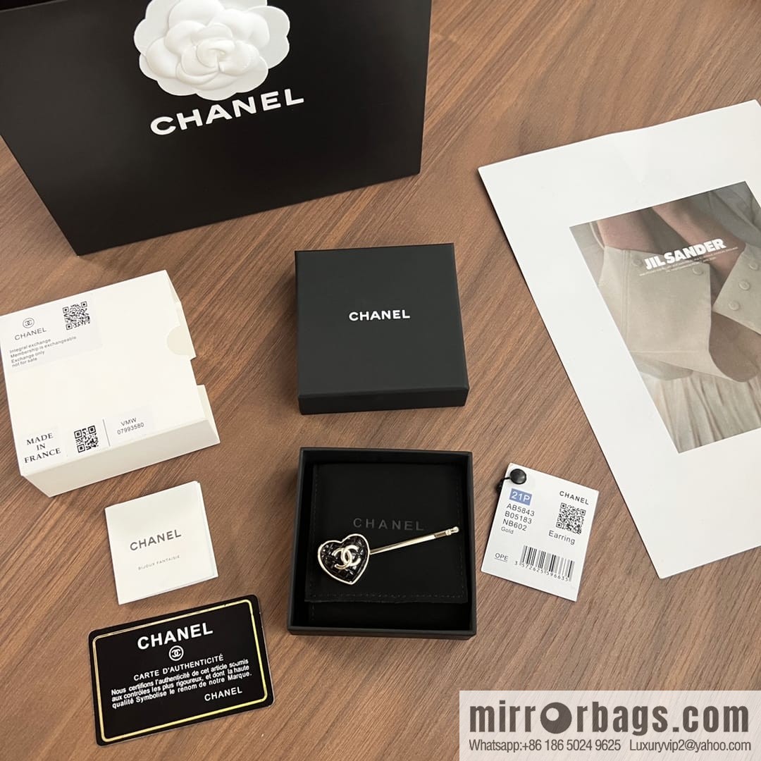 New ☑️ CHANEL Chanel double c peach heart love hairpin hairpin