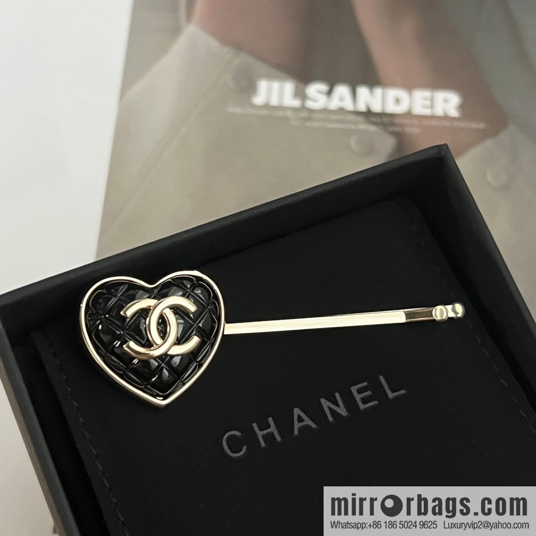 New ☑️ CHANEL Chanel double c peach heart love hairpin hairpin
