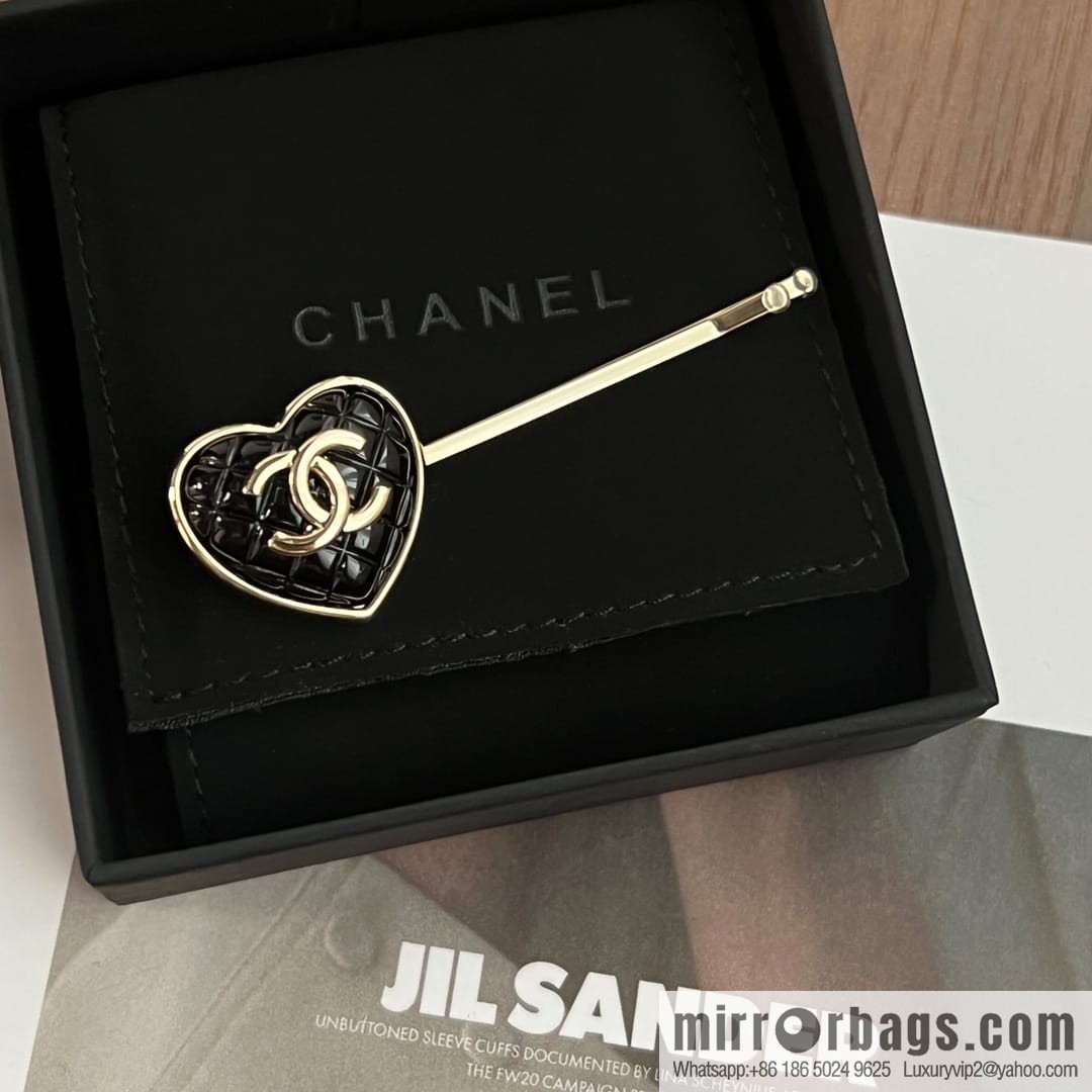 New ☑️ CHANEL Chanel double c peach heart love hairpin hairpin