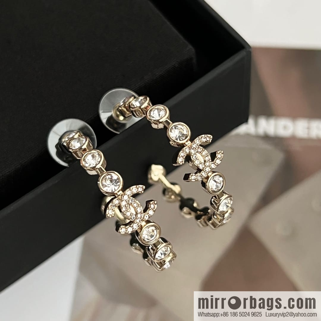 New ☑️ CHANEL Chanel semi-round double c round diamond stud earrings