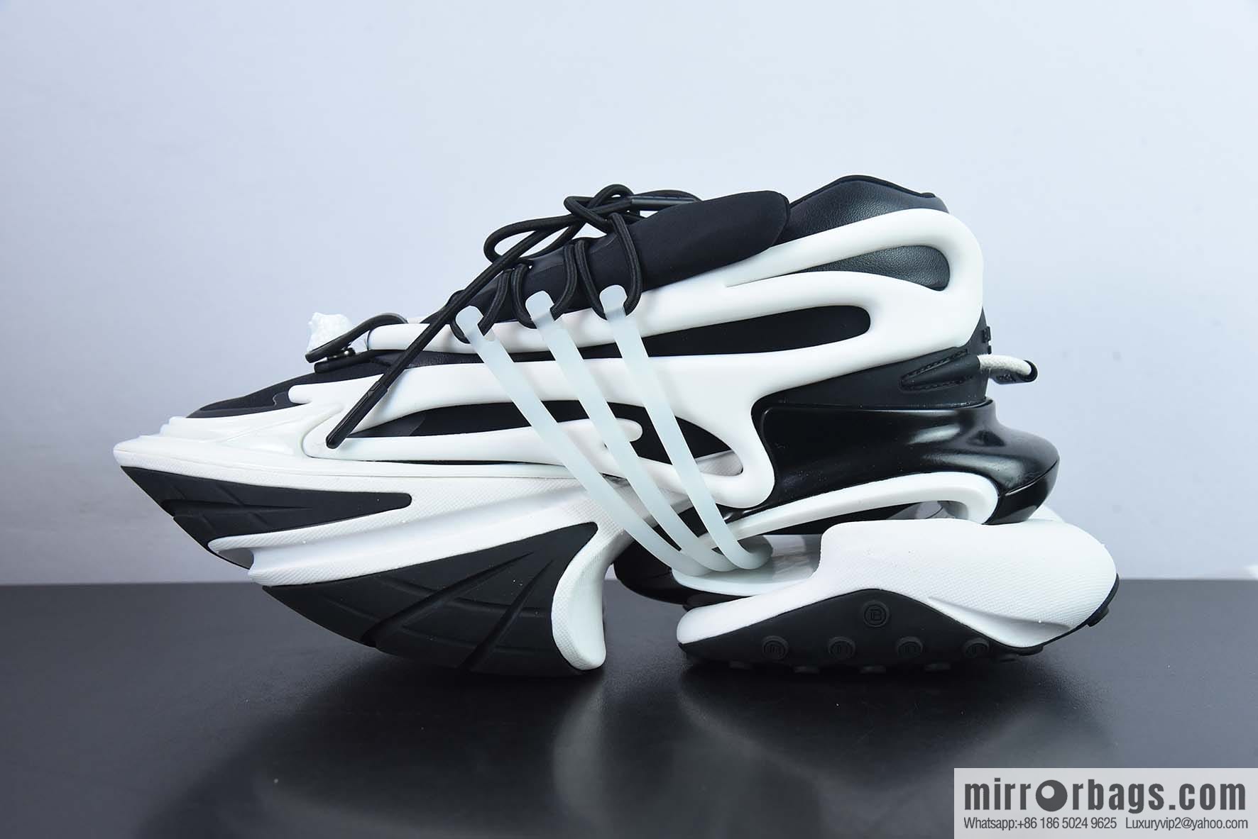 BALMAIN, Unicorn Vintage Daddy Shoes/Black and White
