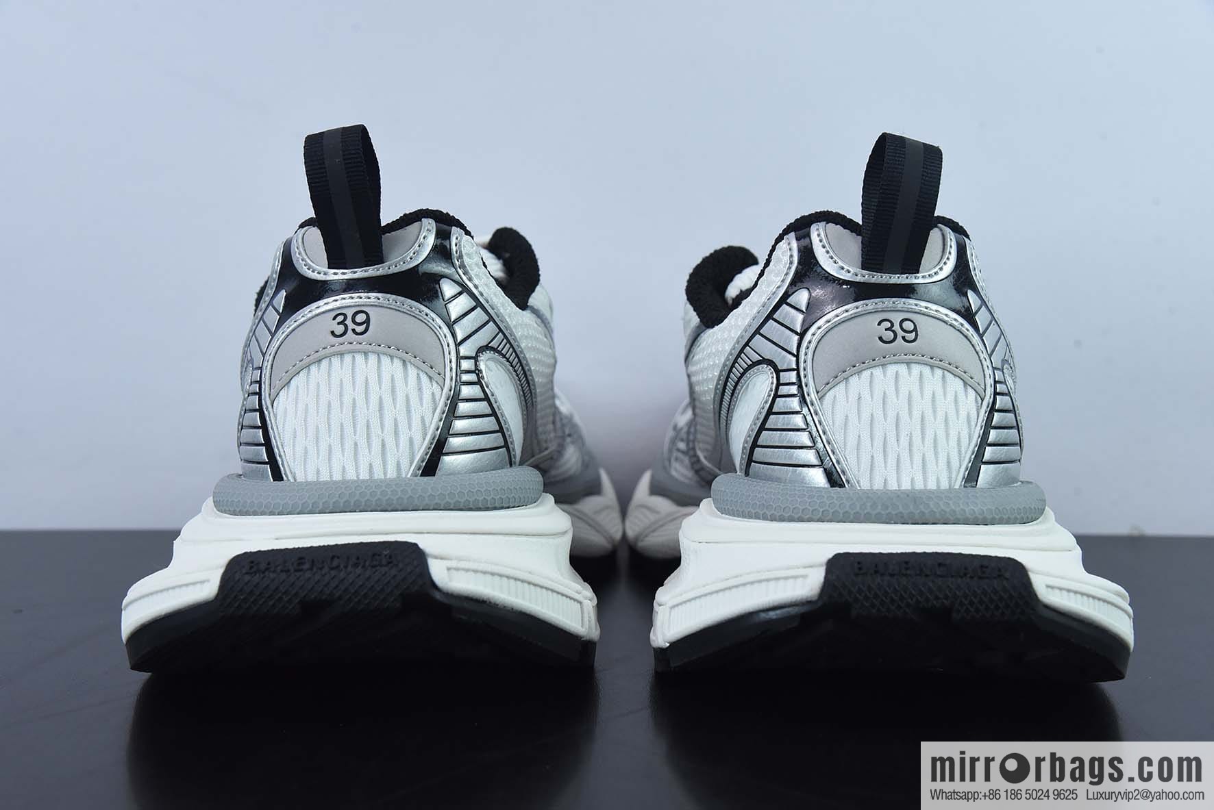 Balenciaga Balenciaga 10th generation, lace-up Unisex sneakers of the same style