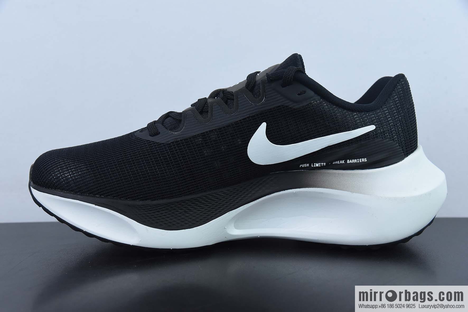 Nk Zoom Fly 5 sports casual cushioning carbon board running shoes, black and white DM8974-001