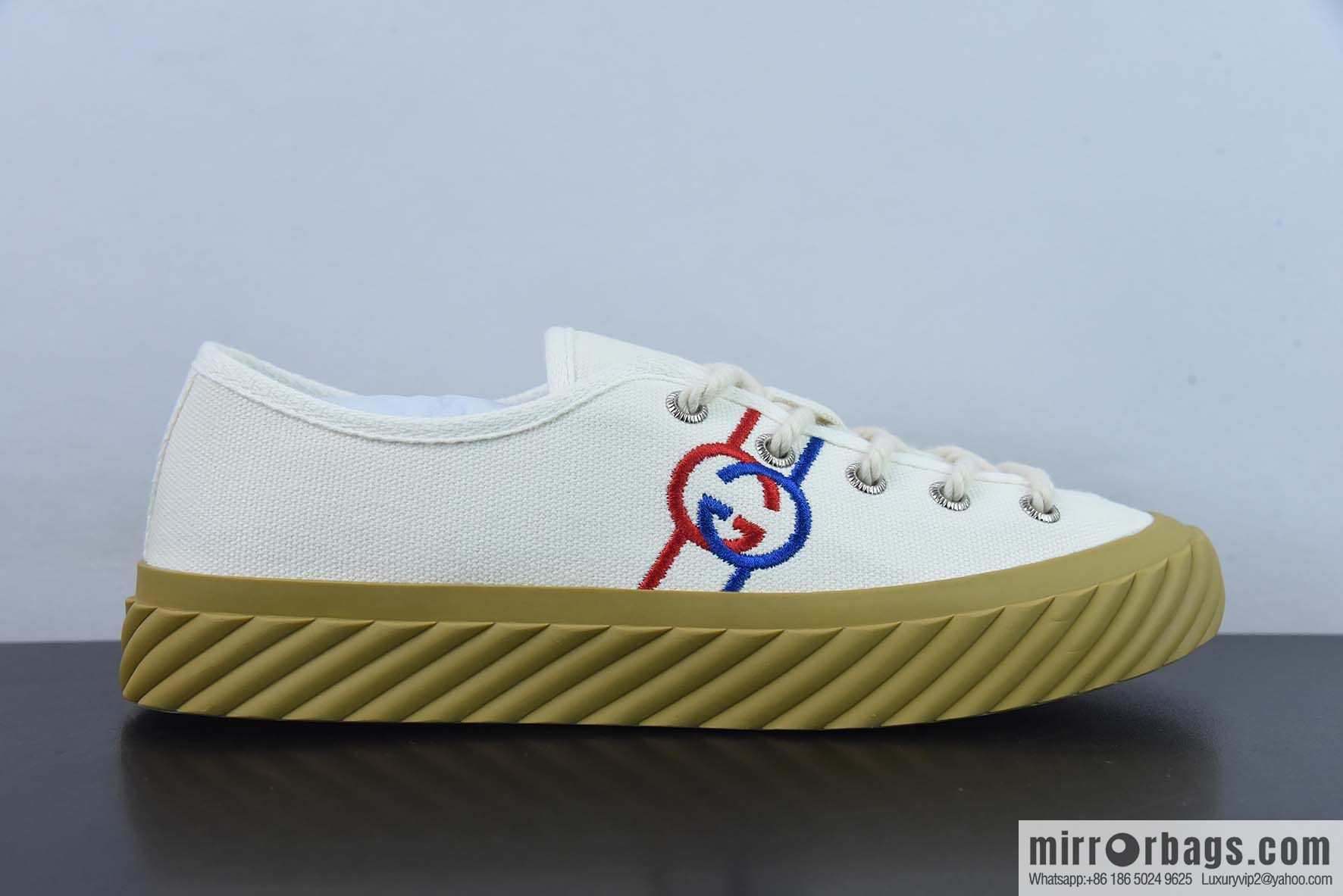 Gucci light luxury single product, the latest original 1:1 copy! 2022 Gucci hot series cloth shoes