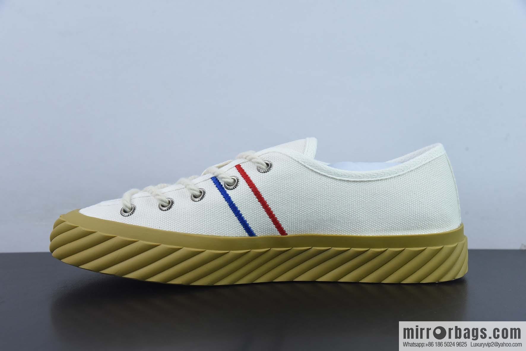 Gucci light luxury single product, the latest original 1:1 copy! 2022 Gucci hot series cloth shoes
