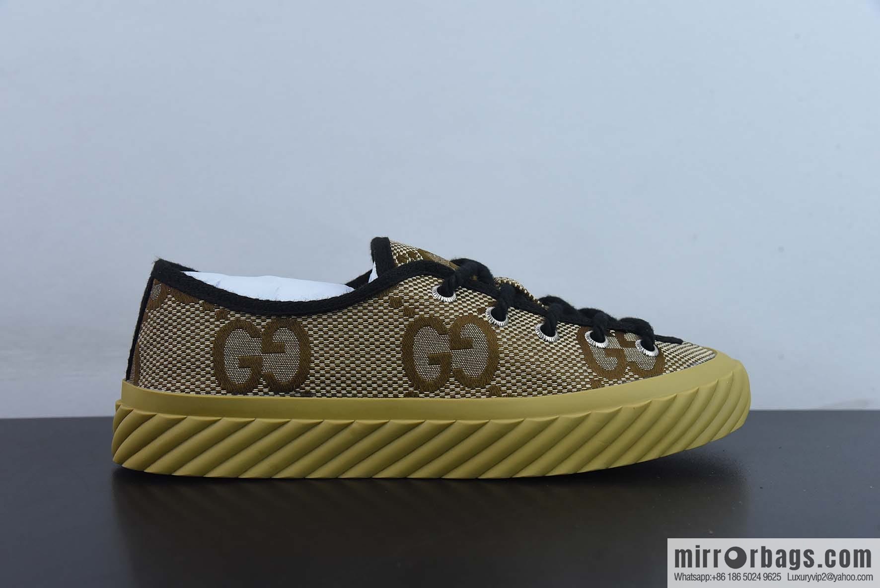 Gucci light luxury single product, the latest original 1:1 copy! 2022 Gucci hot series cloth shoes