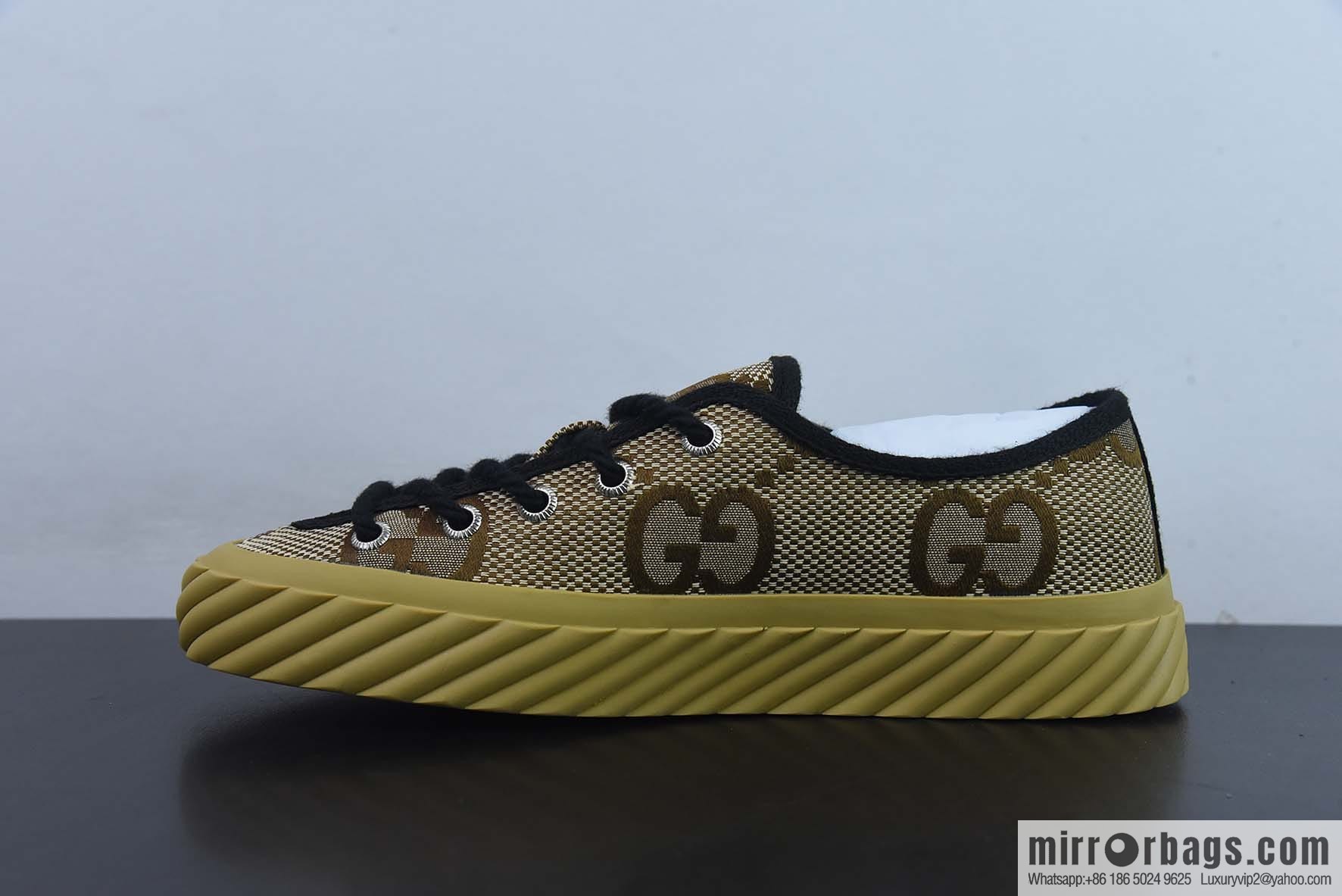 Gucci light luxury single product, the latest original 1:1 copy! 2022 Gucci hot series cloth shoes