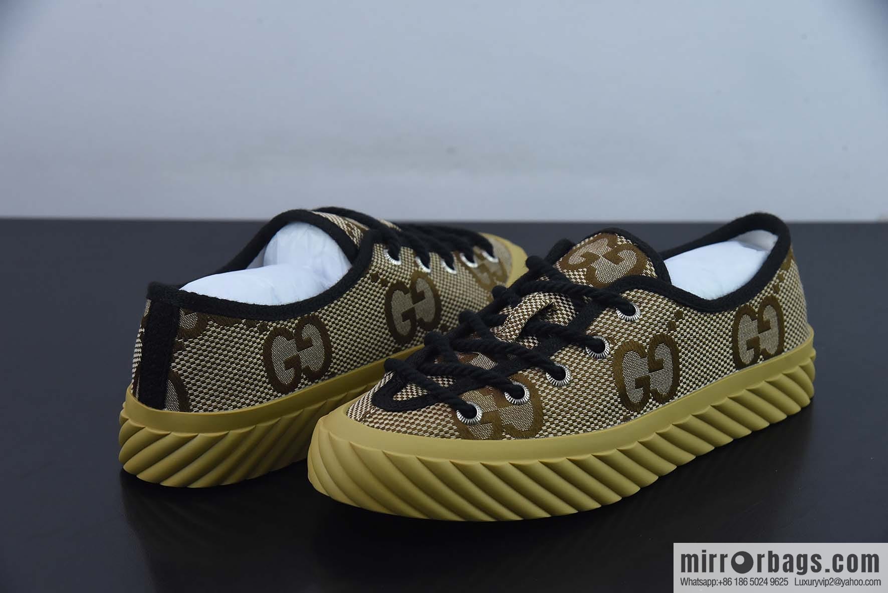 Gucci light luxury single product, the latest original 1:1 copy! 2022 Gucci hot series cloth shoes