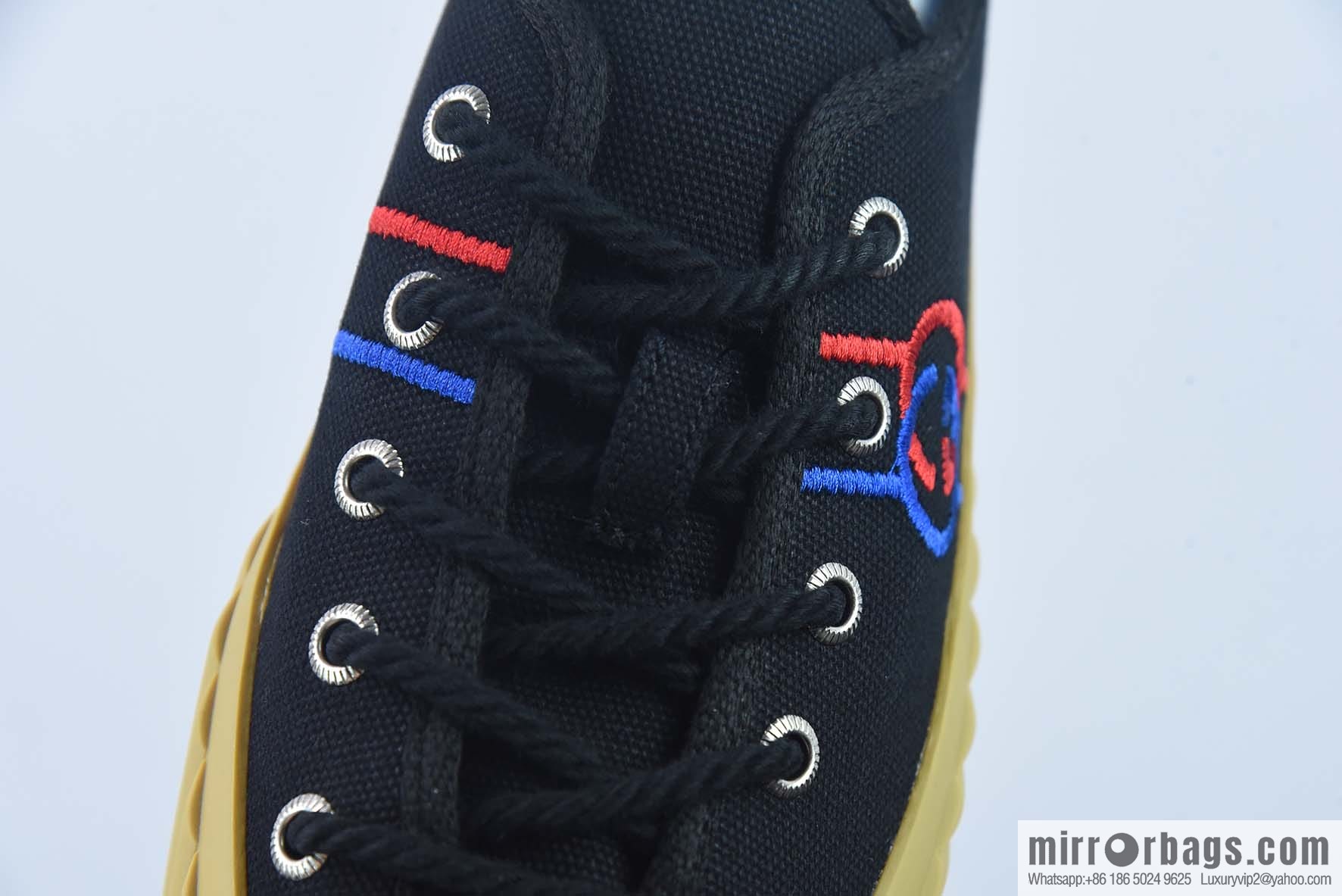Gucci light luxury single product, the latest original 1:1 copy! 2022 Gucci hot series cloth shoes