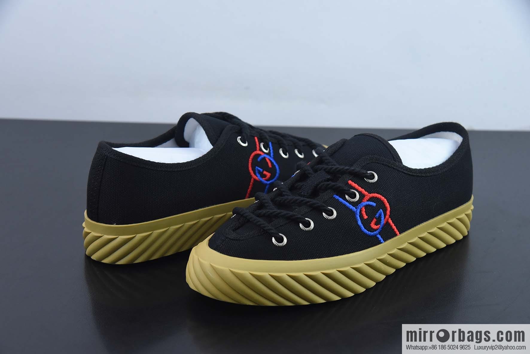 Gucci light luxury single product, the latest original 1:1 copy! 2022 Gucci hot series cloth shoes