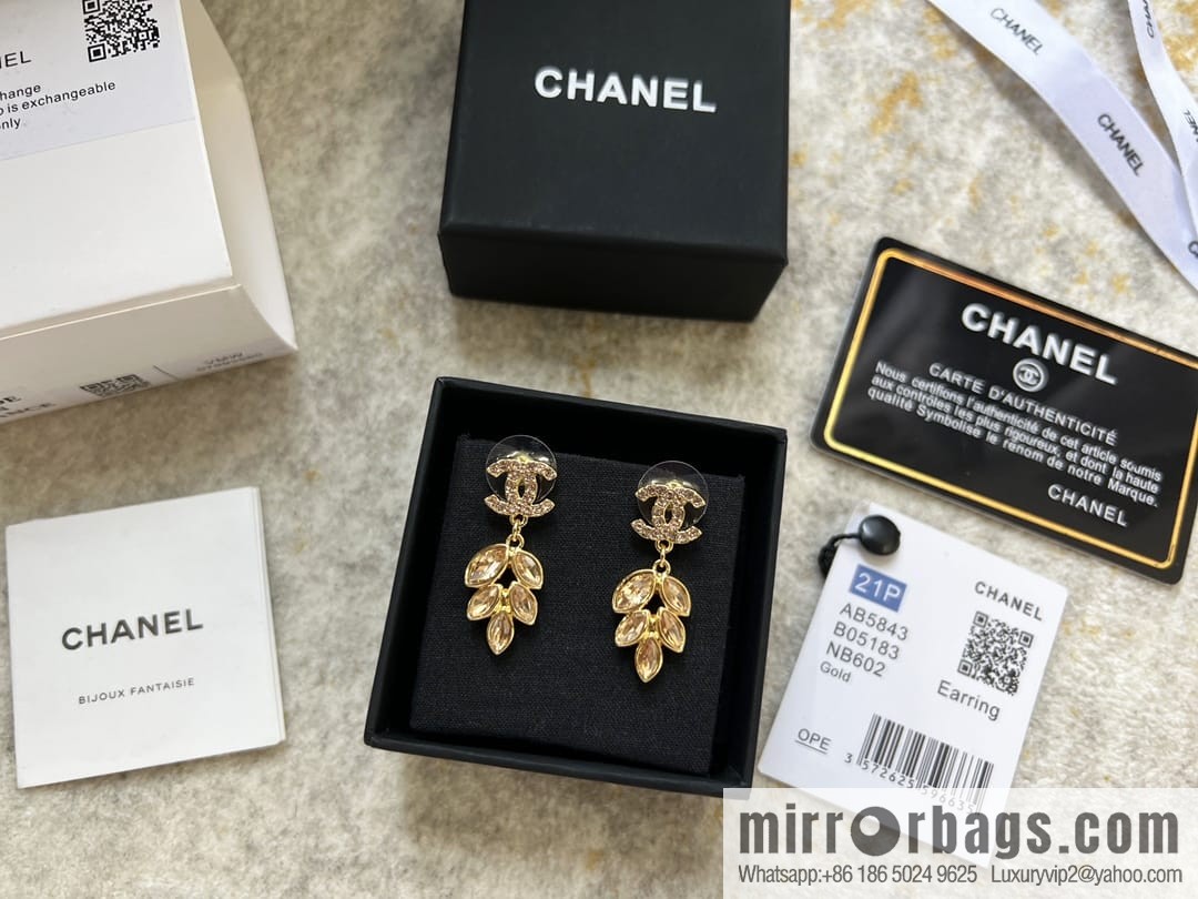 New ☑️ CHANEL Chanel double c wheat stud earrings