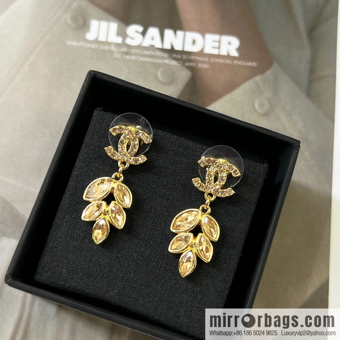 New ☑️ CHANEL Chanel double c wheat stud earrings