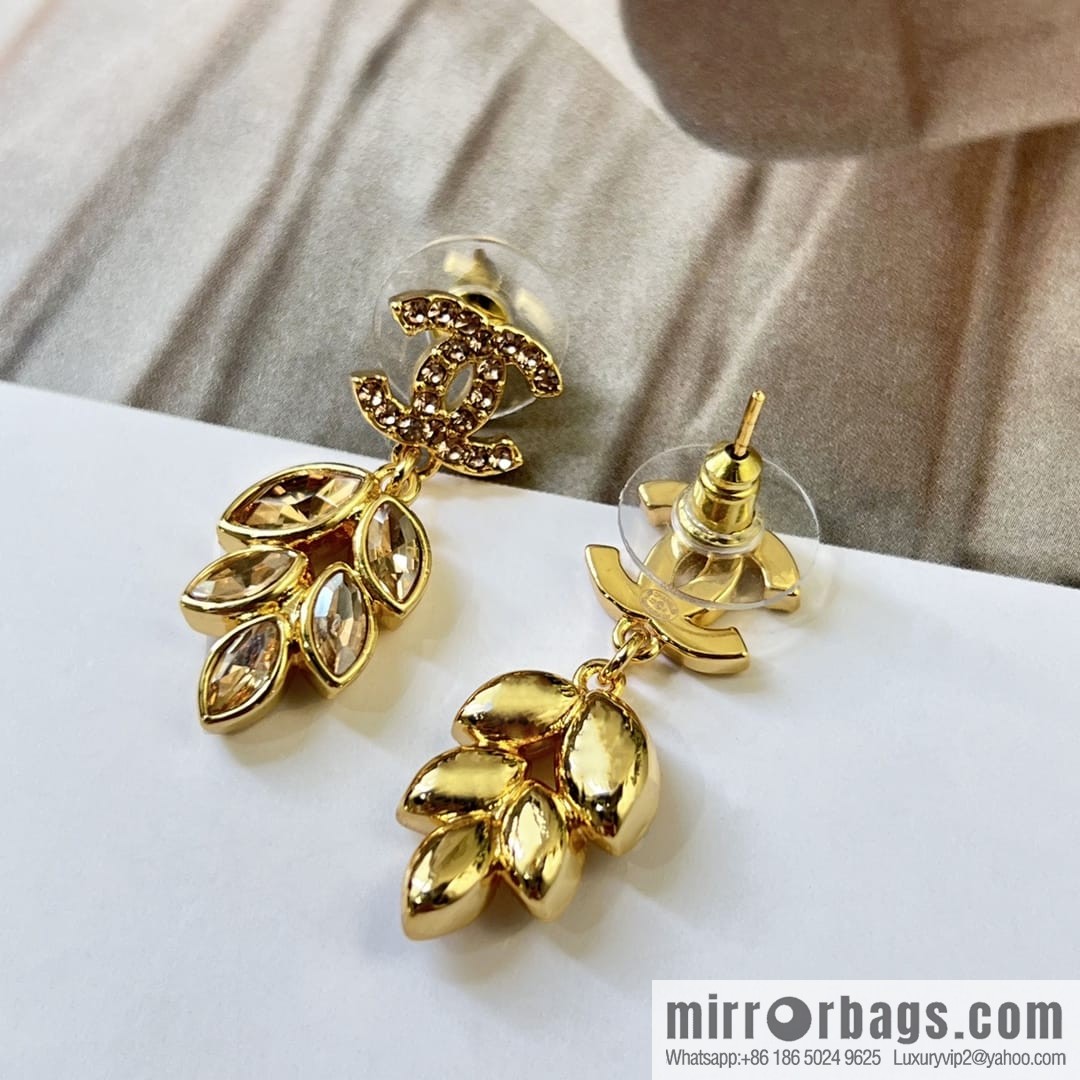 New ☑️ CHANEL Chanel double c wheat stud earrings