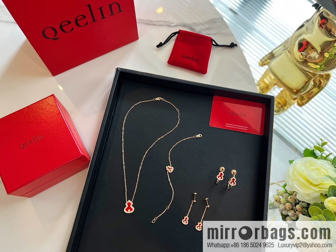 Qeelin, chalcedony gourd necklace bracelet earrings