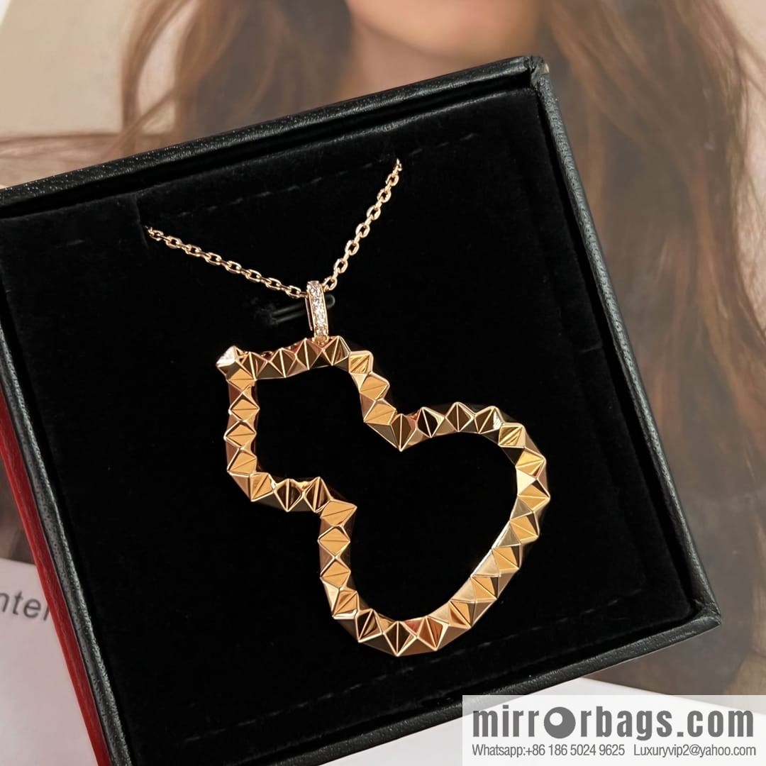 Qeelin 18 rose gold necklace