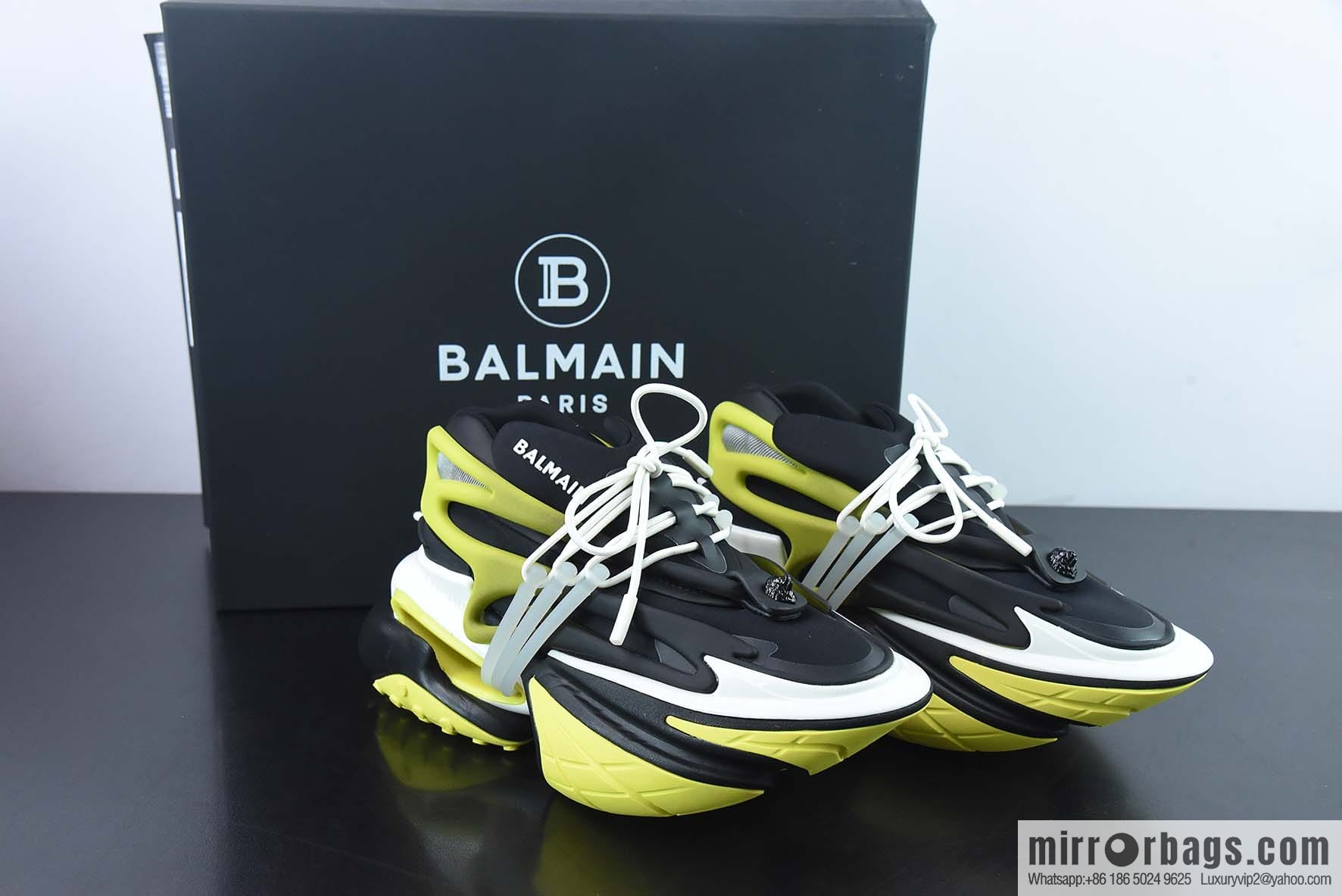 Balmain Paris show same Unisex same sneakers
