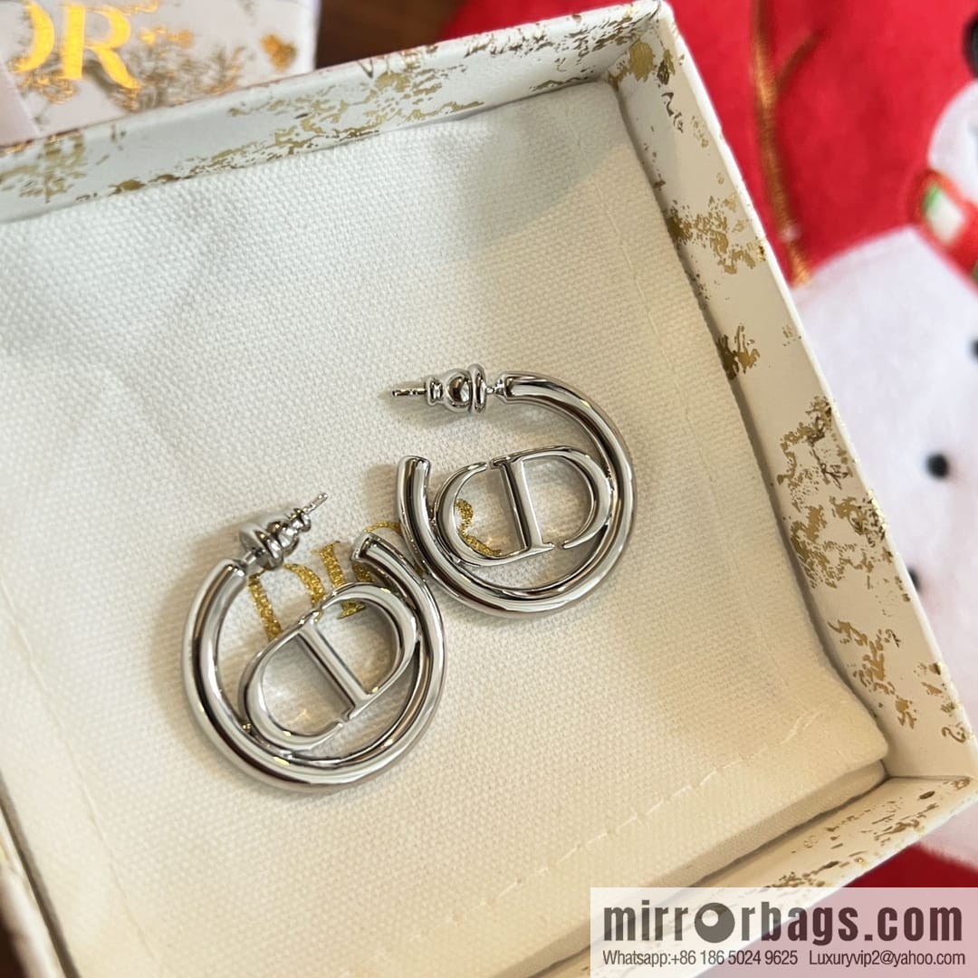 ☑️Dior silver CD stud earrings