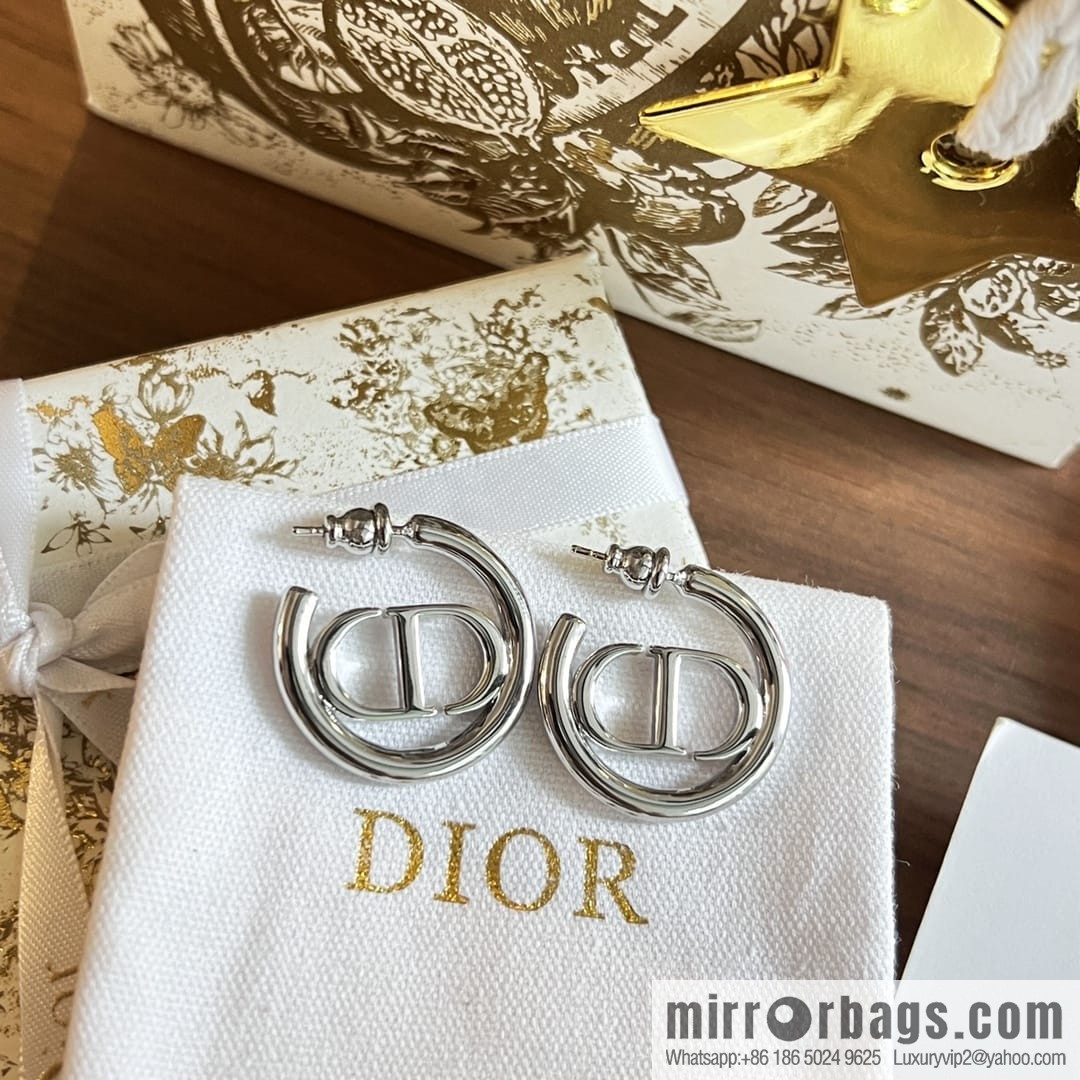 ☑️Dior silver CD stud earrings
