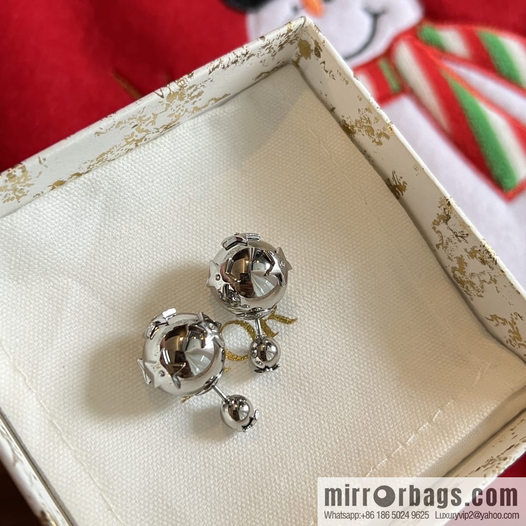 ☑️DIOR Dior silver mirror star stud earrings