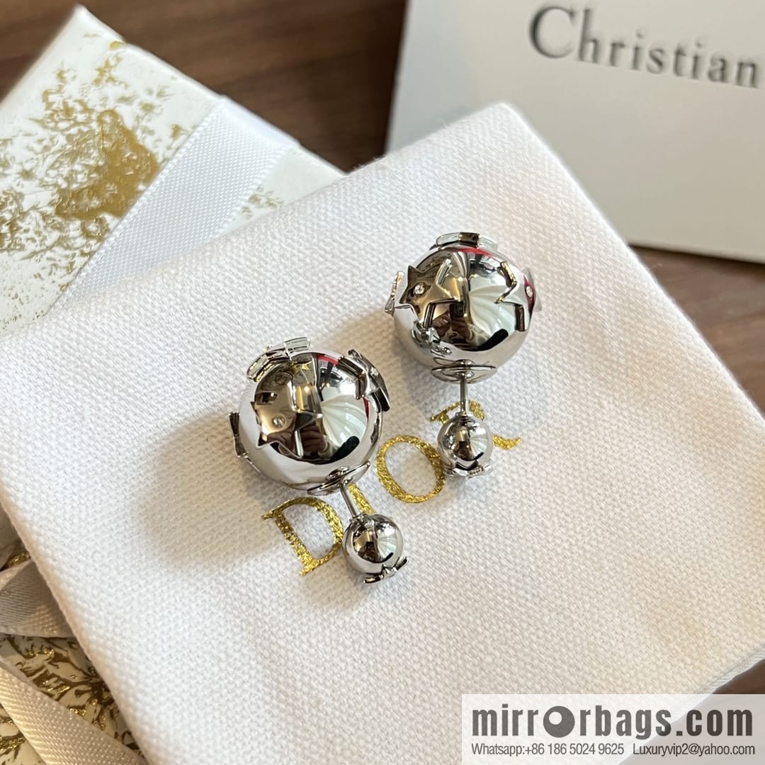 ☑️DIOR Dior silver mirror star stud earrings