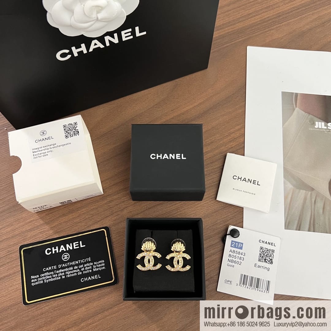 New ☑️ CHANEL Chanel c1 double c gold shell stud earrings