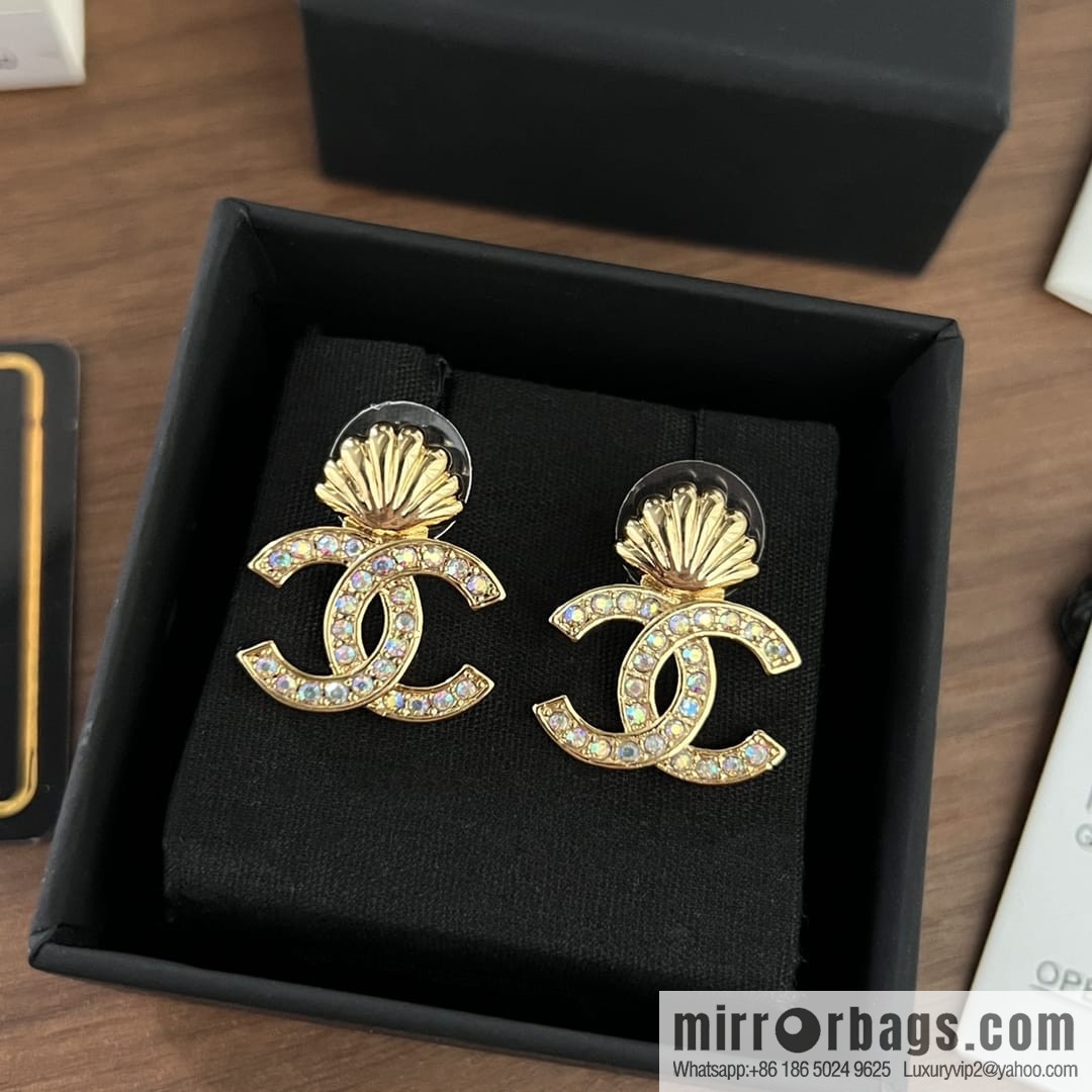 New ☑️ CHANEL Chanel c1 double c gold shell stud earrings