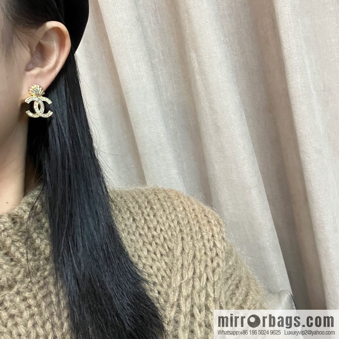 New ☑️ CHANEL Chanel c1 double c gold shell stud earrings