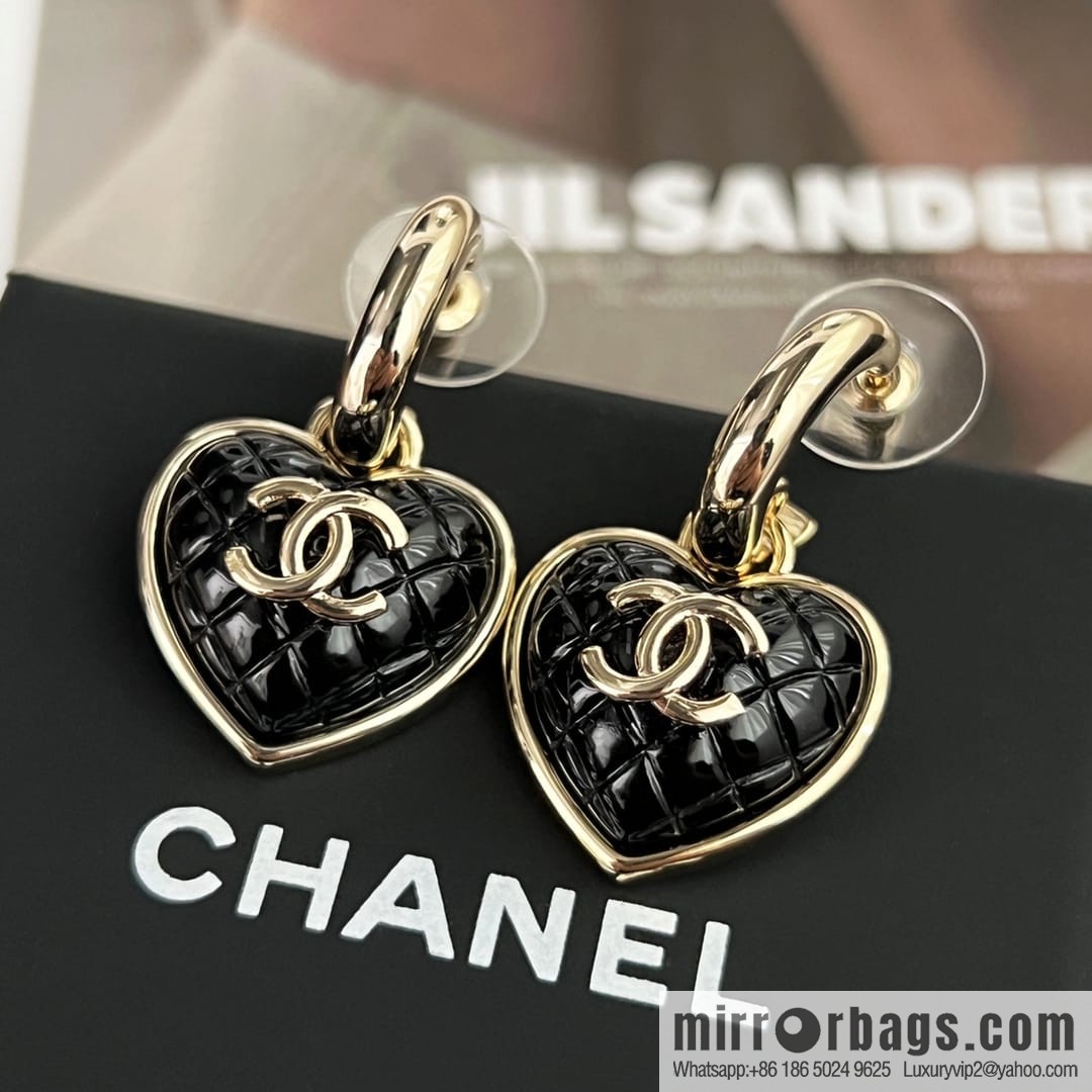 New ☑️ CHANEL Chanel c2 double c peach heart love stud earrings