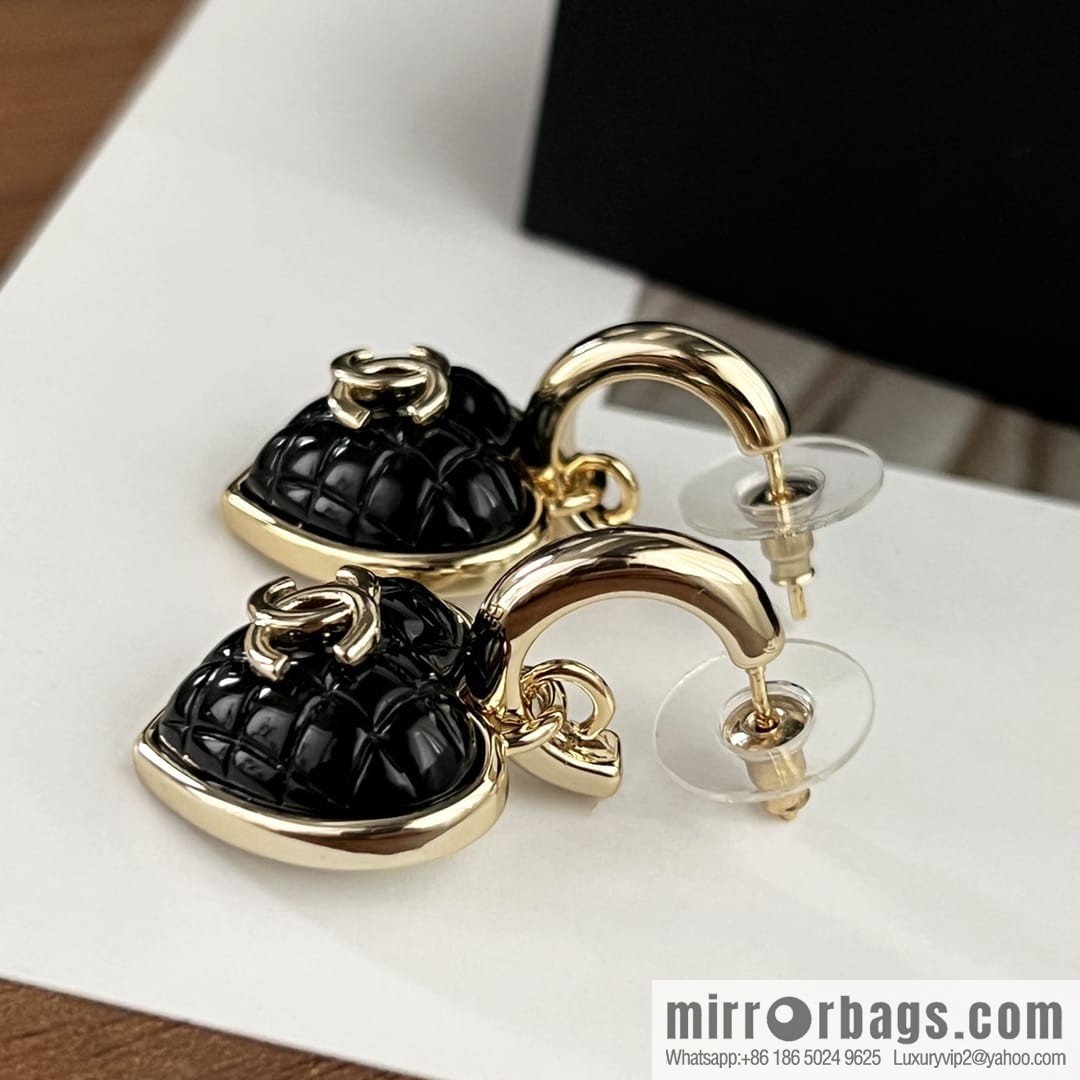 New ☑️ CHANEL Chanel c2 double c peach heart love stud earrings